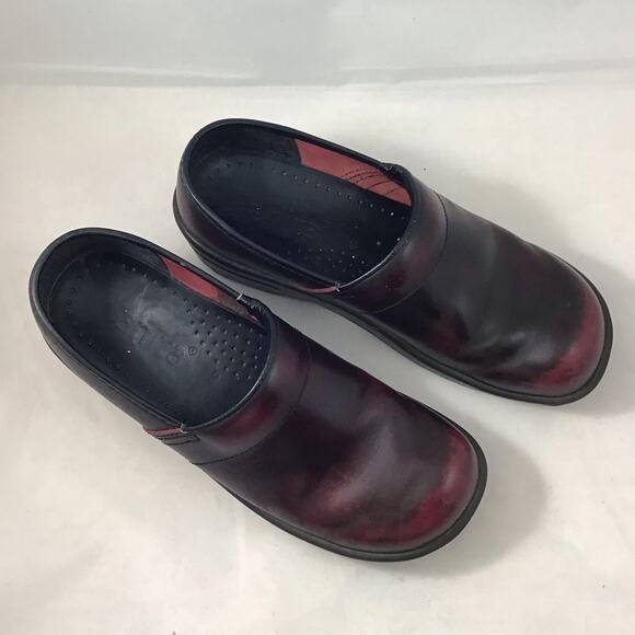 Sanita Professional Women leather Clog Burgundy 40/9us Classic Comfortable - Picture 2 of 8